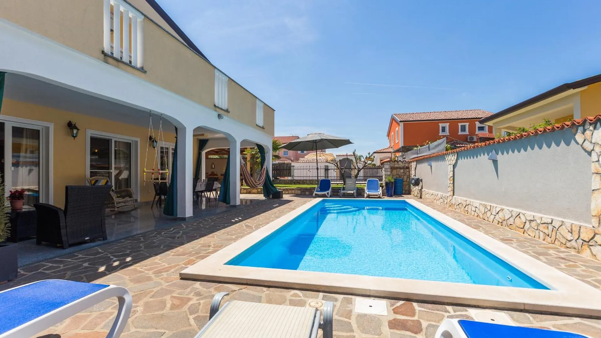 Apartment Ferienwohnung Dino Mit Privatem Pool In Istrien Buje