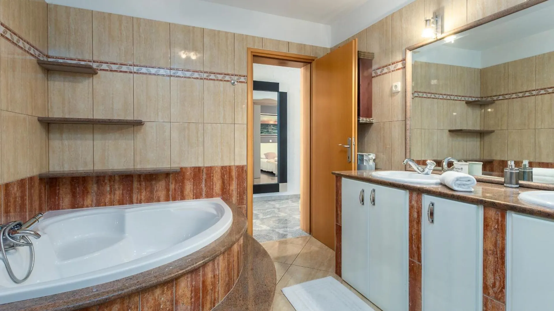 Apartment Ferienwohnung Dino Mit Privatem Pool In Istrien Buje